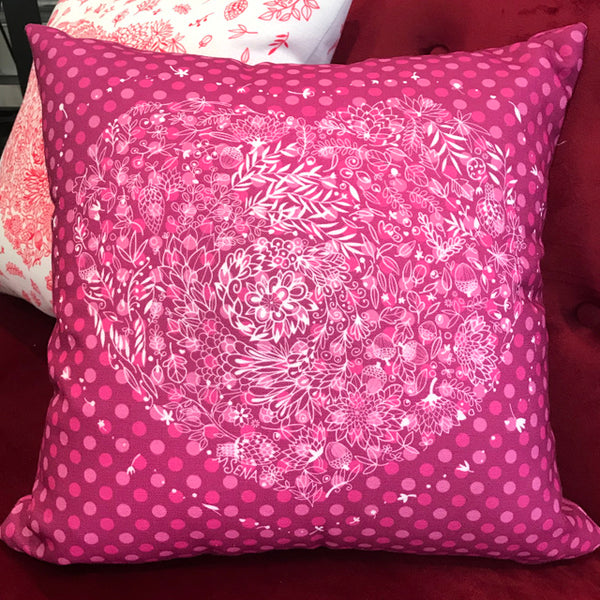 FLOWER HEART MAGENTA art Premium Throw Pillow